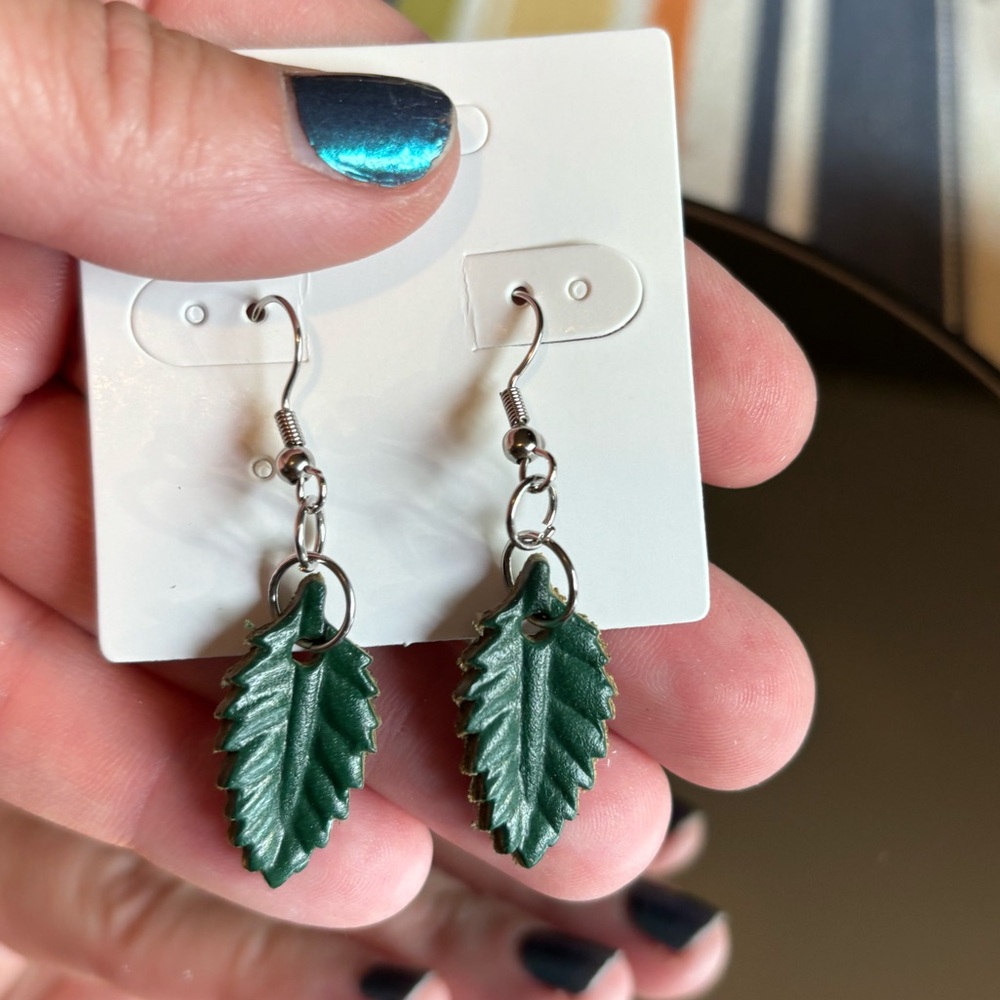 Handmade by me Leather leaf Earrings